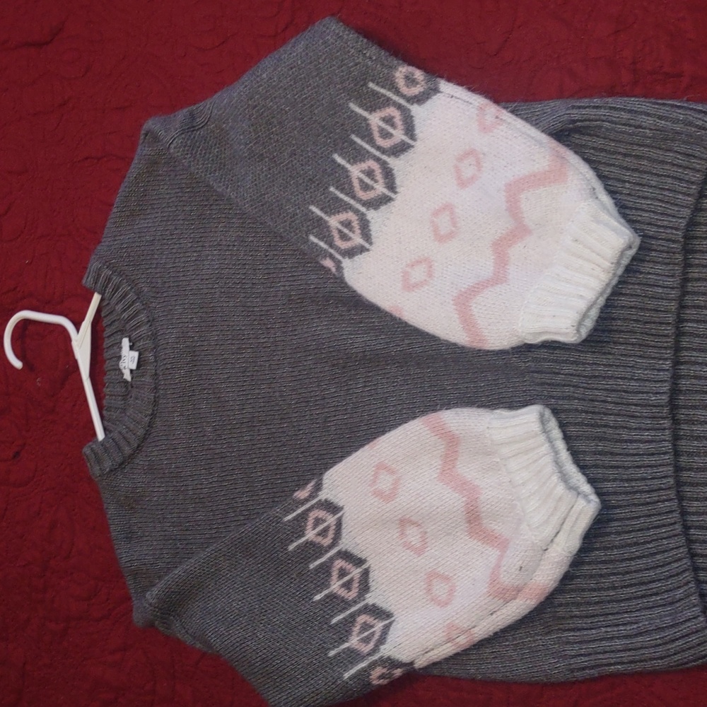 Grey sweater